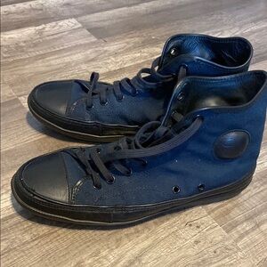 Sergio Rossi
High top leather /canvas sneakers